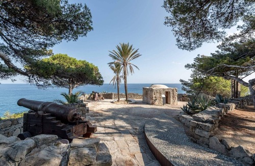 Bordighera Villa | Villa 'Villetta In Bordighera' with Sea View, Private Terrace and Wi-Fi