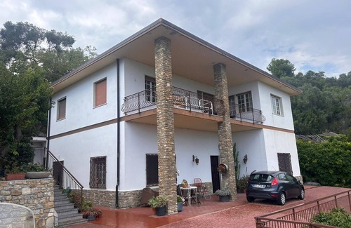 Bordighera Villa | Villa 'Villetta In Bordighera' with Sea View, Private Terrace and Wi-Fi