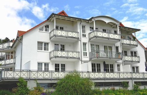 Lauterbach Villa | Villa Vilmblick - Wohnung 07 mit Terrasse und Boddenblick