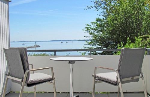 Lauterbach Villa | Villa Vilmblick - Wohnung 07 mit Terrasse und Boddenblick