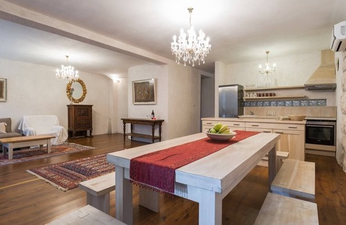Cove Basina (Jelsa) Villa | Villa Vinea - Beachfront villa with pool, Brac Island