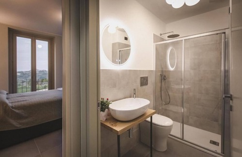 Nizza Monferrato Apartamento | Villa Vinory Bricco di Nizza - Deluxe Apartment First Floor East