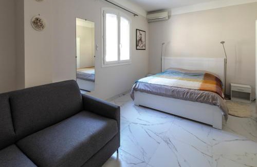 Ensues-la-Redonne Cama Y Desayuno | Villa Violette