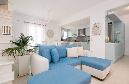 Ampelas Villa | Villa Virginia