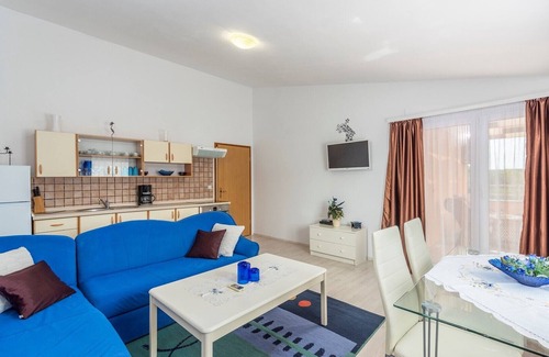 Strpacici Apartamento | Villa Visnjan with Pool / One-Bedroom Apartment No.2 with Pool View