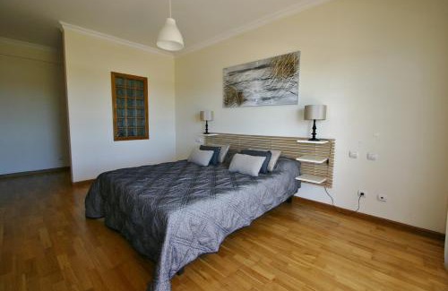 Olhao Cama Y Desayuno | Villa Vista Mar Piscina Suites