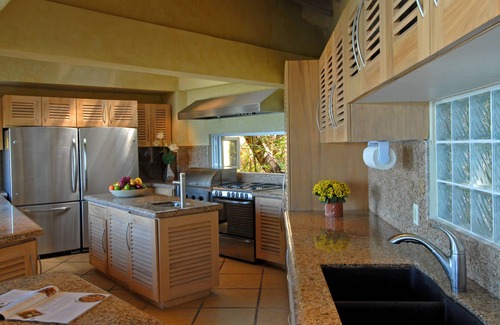 Amapas Villa | Villa privada frente al mar de 3-4 habitaciones con personal, piscina y la mejor ubicación en Puerto Vallarta