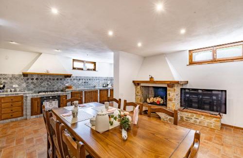 Nocchi Apartamento | Villa Vittoriano - Surrounded By Nature - Happy Rentals
