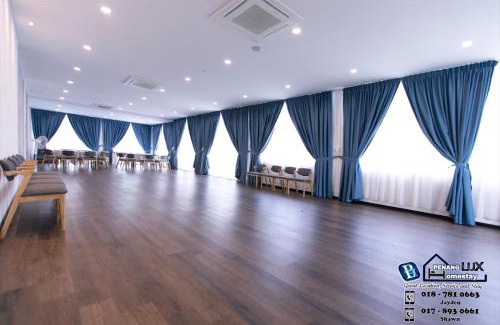Bayan Lepas Casa | Villa w/PrivatePool Golf View Snooker BBQ 10BR