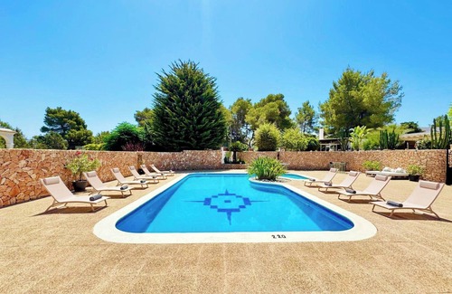 Bahía de San Antonio Villa | ⭐⭐⭐⭐⭐ PASEO A LA PLAYA / gran piscina privada / BBQ