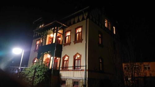 Floha Apartamento | Villa Weißbach - Haus Hilda