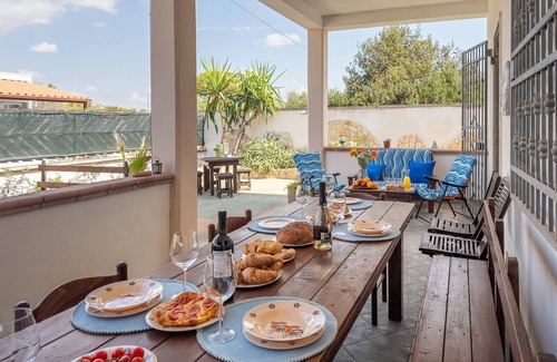 Torre Squillace Villa | Villa 'White Sand Private' con jardín privado, Wi-Fi y aire acondicionado