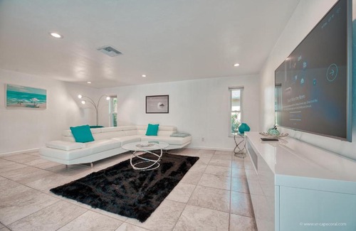 Caloosahatchee Villa | Villa White Shell - beautiful 4 bedroom holiday villa with great boat access
