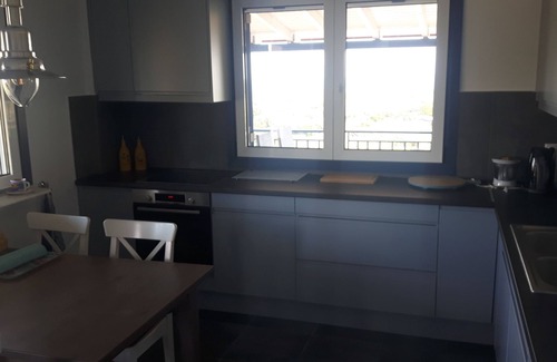 Vasilitsion Villa | Villa, wifi, piscina privada, jardín tropical, vistas al mar y montaña, paz y privacidad.