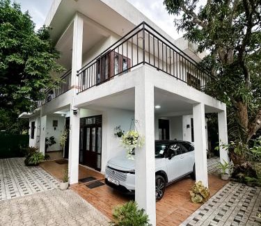 Kimbulapitiya Casa | Villa Wings Airport Transit