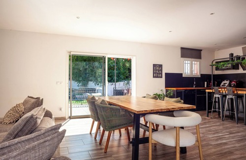 Meounes-les-Montrieux Villa | Villa 'Au Calme Avec Piscine' con piscina privada, Wi-Fi y aire acondicionado