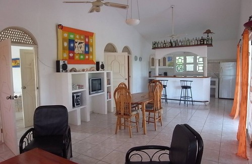 Las Galeras Apartamento | Villa de 2 habitaciones, 2 baños, sala, cocina, terraza, jardín y piscina