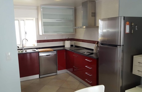 Salema Villa | Villa con 3 dormitorios, 2 baños completos y terraza. Completamente renovado.