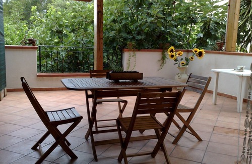 Capaci Villa | MIRADOR CASA CON ducha exterior y cerca del mar y SITIOS CULTURALES.