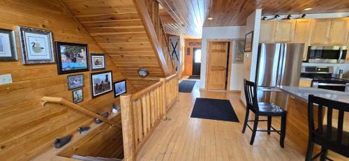 McHenry Casa | Villa With A View- 4 bedroom townhouse with lake and ski slope views