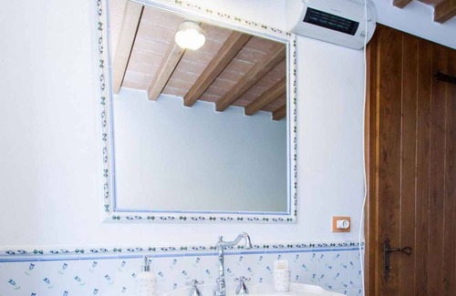 Ramazzano Casa | Villa with air conditioning