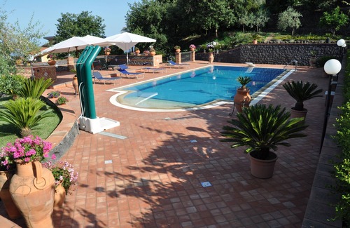 Santa Venerina Villa | Villa con bonitas vistas sobre 'Etna y Taormina, jardín privado y piscina
