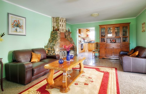 Valtura Villa | Villa con gran jardín y gran piscina cerca de Pula JULIO / AGOSTO 20% DE DESCUENTO