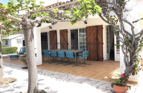 Tiuccia Villa | Villa with charming swimming pool, trees, sea view. 500 meters from the beach