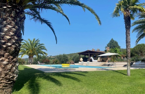 Montecolognola Villa | Villa with fantastic lake views and large pool near Tuscany