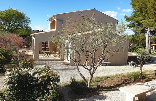 La Roque-sur-Pernes Casa | Casa con aire acondicionado y piscina en una gran parcela en las montañas de Vaucluse