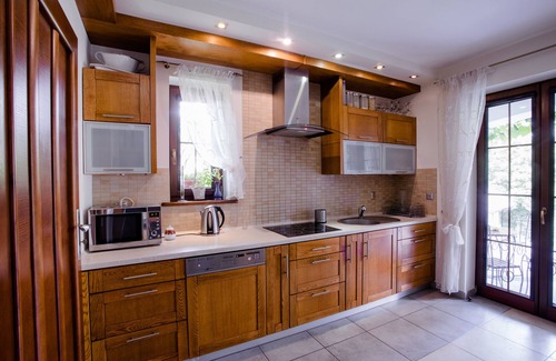gmina Wieprz Villa | Villa con jardín en lugar de hotel para 6-8 personas, WiFi móvil.