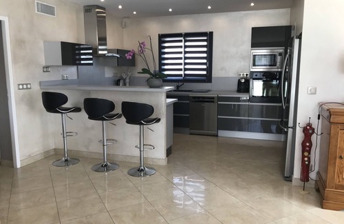 Le Grau-dʼAgde Villa | Villa con piscina climatizada y jacuzzi a 3 minutos andando de la playa.