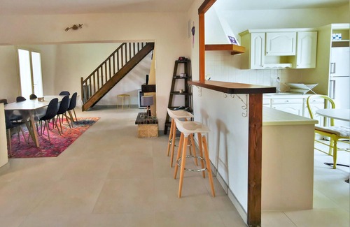 Grillon Casa | Villa de 134m2, con piscina y jardín de 1300m2.