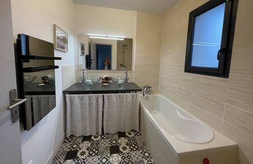 Saint-Jean-d'Illac Casa | Villa with covered swimming pool between Bordeaux and the Arcachon basin