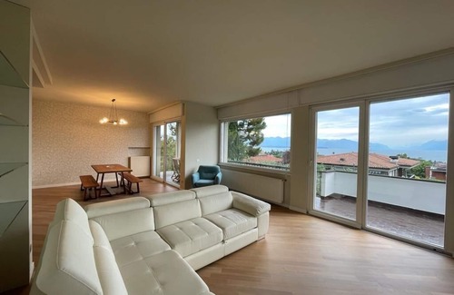 Desenzano del Garda Villa | Villa with spectacular views of Lake Garda