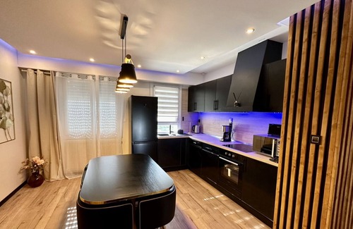 La Roche-sur-Yon Villa | Villa with JACCUZI in La Roche sur Yon 8 people