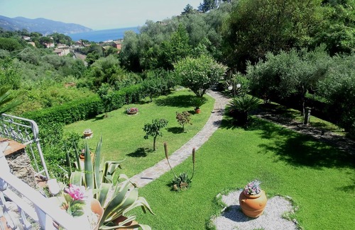 Cinque Terre Villa | Villa con jardín y espléndidas vistas al mar. Plaza de parking y wifi gratuita.