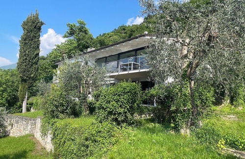 Malcesine Villa | Edificio de apartamentos Villa Candoras, 240 m2 + patio con vista al lago en su propio olivar
