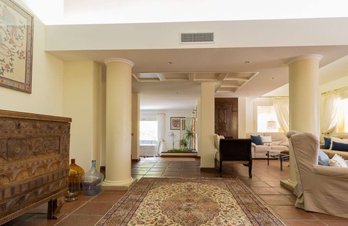 Capoterra Casa | Villa with large garden and swimming pool IUN code Q3652