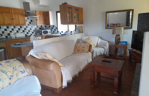 Tourrettes Villa | Villa familiar con gran piscina, amplios jardines e internet.