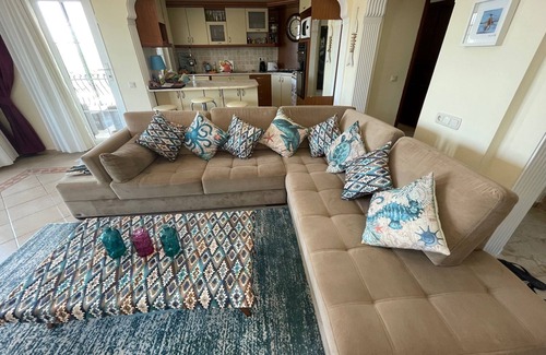 Oludeniz Villa | Villa con gran piscina privada, bar y jardines. Duerme hasta 14 adultos.