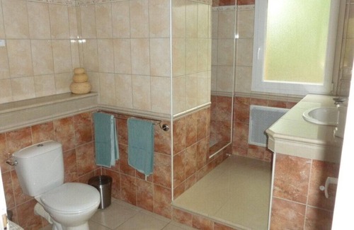Regusse Cabaña | al pie de la garganta de Verdon, moderna villa con piscina, arbolado y tranquilo lugar.