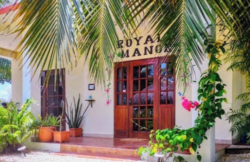 Corozal Cabaña | VILLA with Ocean/Canal Views, Pool, King GET 35% OFF WHEN USING US CREDIT CARD.