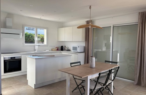 Ghisonaccia Villa | Villa with pool - 3 bedrooms- 2 bathrooms- Ghisonaccia ( 5min from the beach)