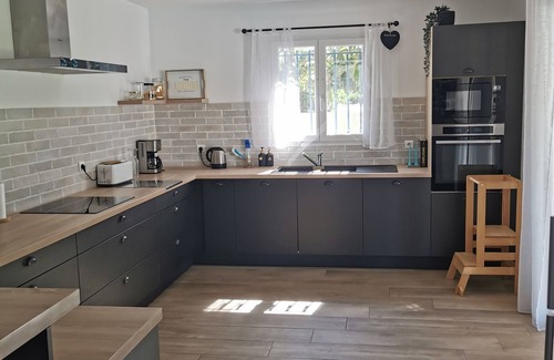 Vedene Villa | Villa with pool and garden in provence
