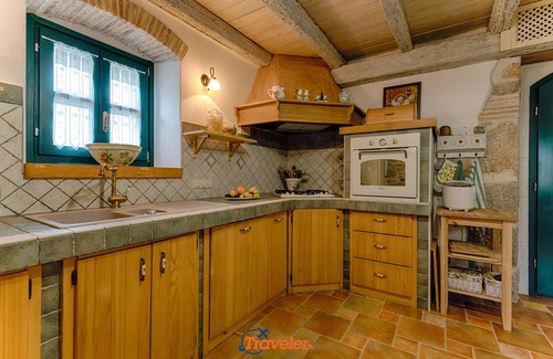 Malinska-Dubasnica Villa | Villa de piedra con piscina, amplio jardín, vistas al mar, en una zona muy tranquila.
