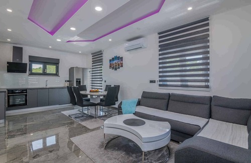 Garica Villa | Casa vacacional con piscina en una zona tranquila