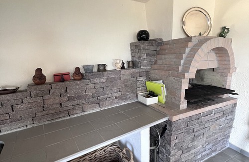 Dolceacqua Casa | Villa con piscina en dos niveles con impresionantes montañas y vistas al mar