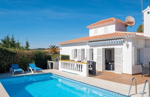 Es Canutells Casa | Alquiler- Chalet con piscina al lado de la playa, Es Canutells, Menorca