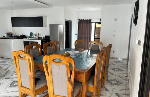 Port-Bouet Villa | Villa with pool near the sea and Abidjan airport